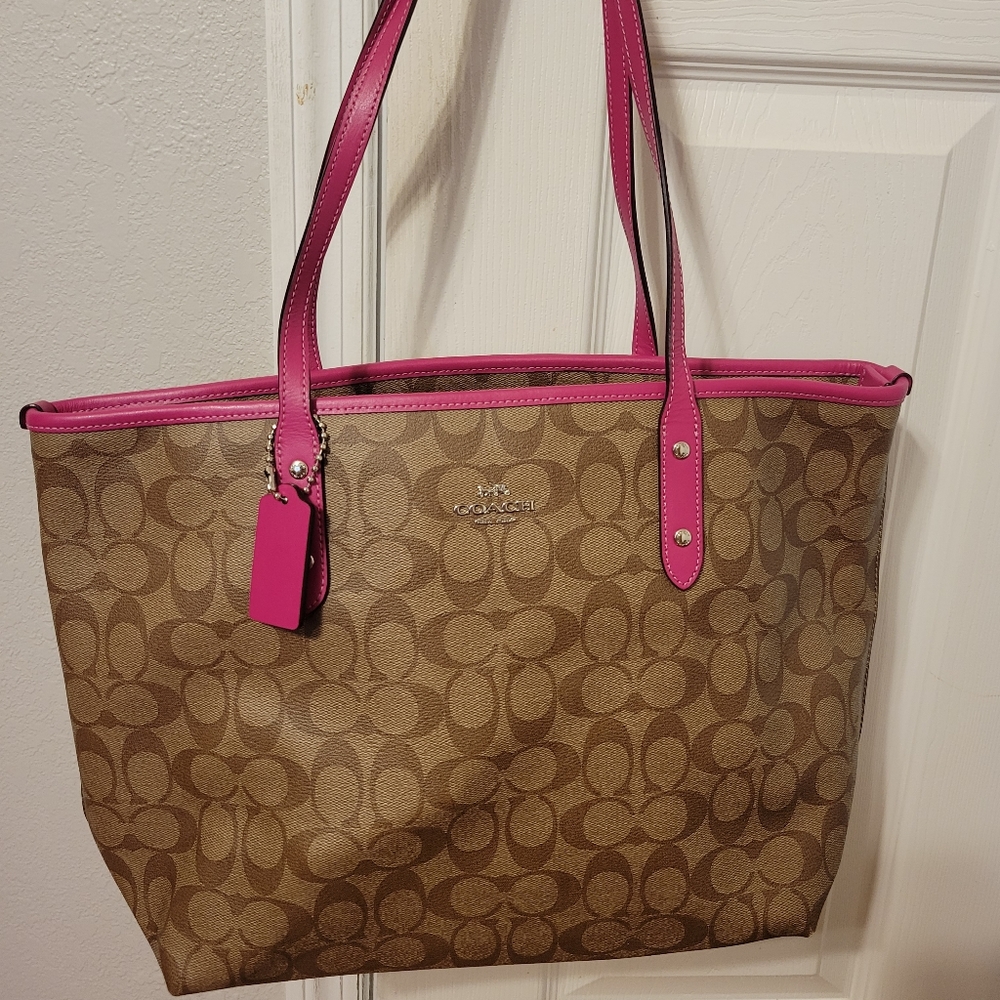 NWOT Coach leather tote